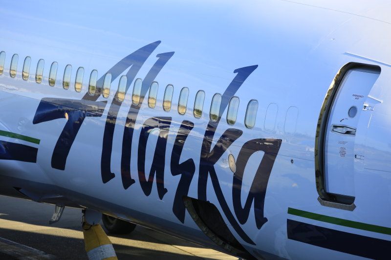photo 005--- flight alaska airlines  seattle-anchorage 31_1